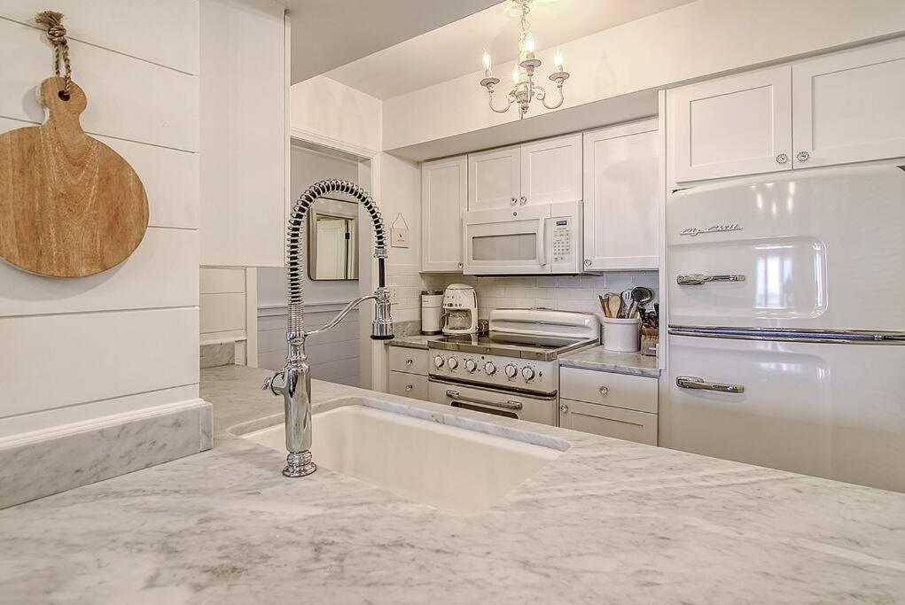 Luxury Seabrook Beachfront W/Spectacular Sunsets Eksteriør billede