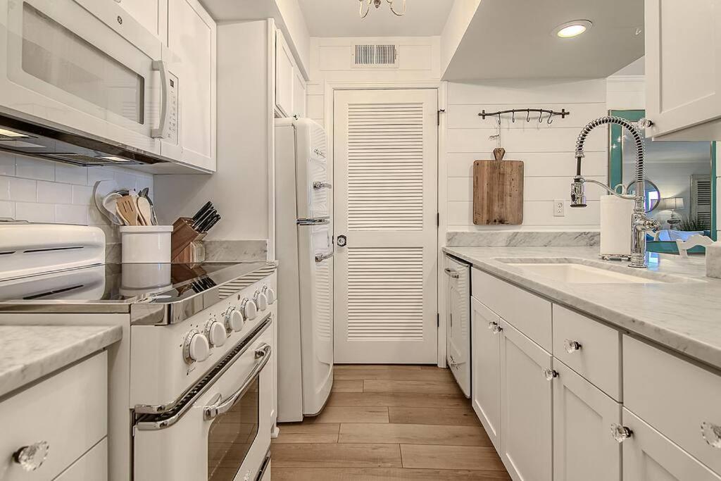 Luxury Seabrook Beachfront W/Spectacular Sunsets Eksteriør billede